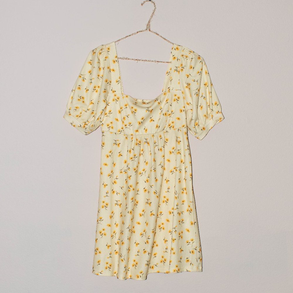 Stradivarius Pastel Yellow Floral Dress